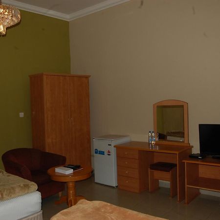 Al Amwaj Hotel Sharjah Bagian luar foto