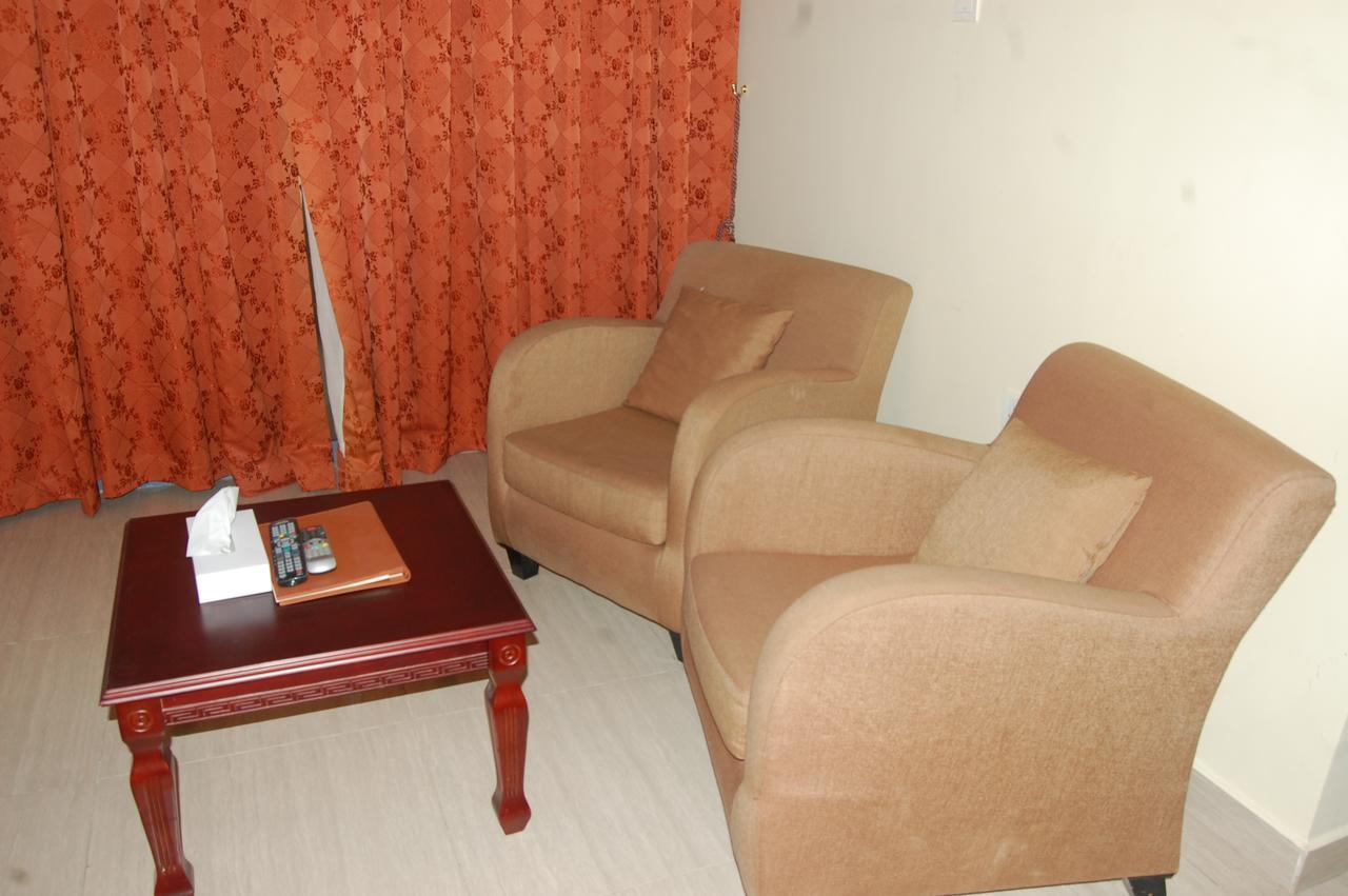 Al Amwaj Hotel Sharjah Bagian luar foto