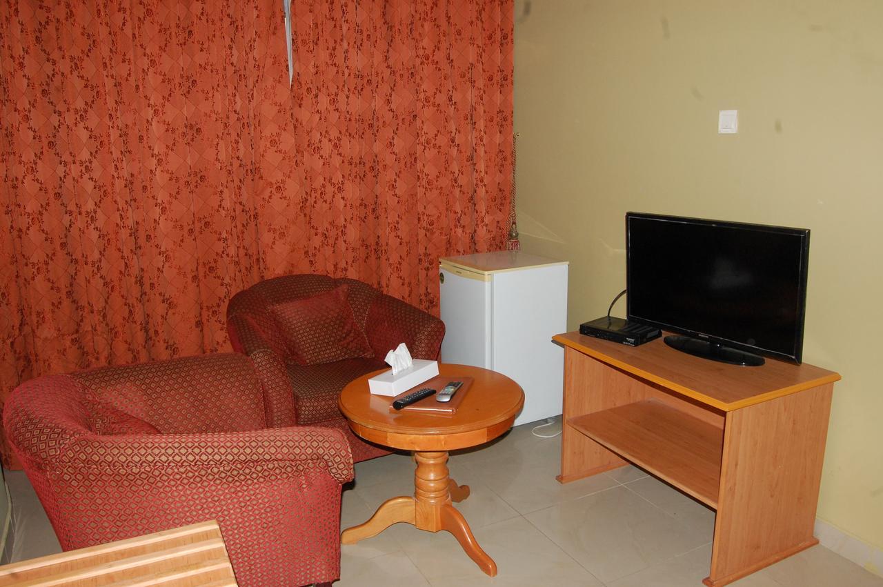 Al Amwaj Hotel Sharjah Bagian luar foto